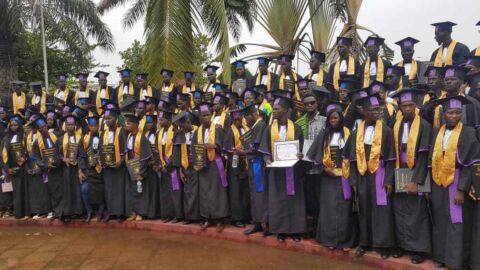 142 giovani laureati in Guinea Bissau