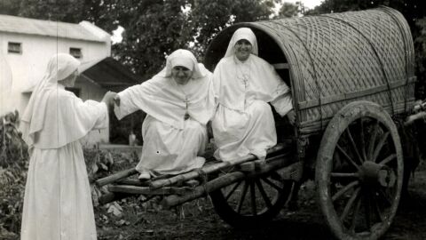 Nel 1966 a Dhanjuri di ritorno dal moffosol