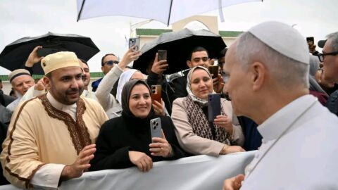 Papa Leone arriva ad Annaba