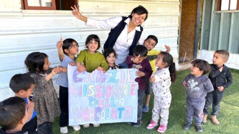 Piccole oasi di luce: la carezza della solidarietà